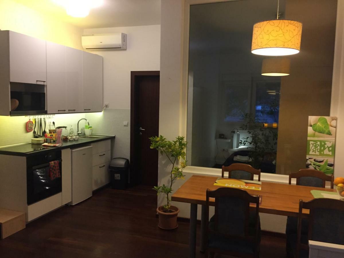 Apartman Ema Apartment ซาเกร็บ ภายนอก รูปภาพ